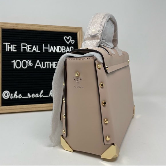 Michael Kors - Manhattan Medium Satchel - Picture 5 of 10